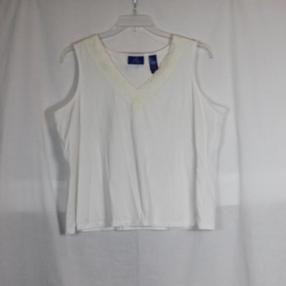 J H Collectibles White Women's Pullover Tank Top Lace Trim Neckline 2X 036